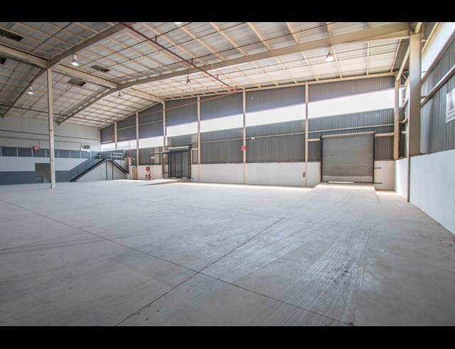 5,410M² WAREHOUSE TO LET IN RANDJESPARK